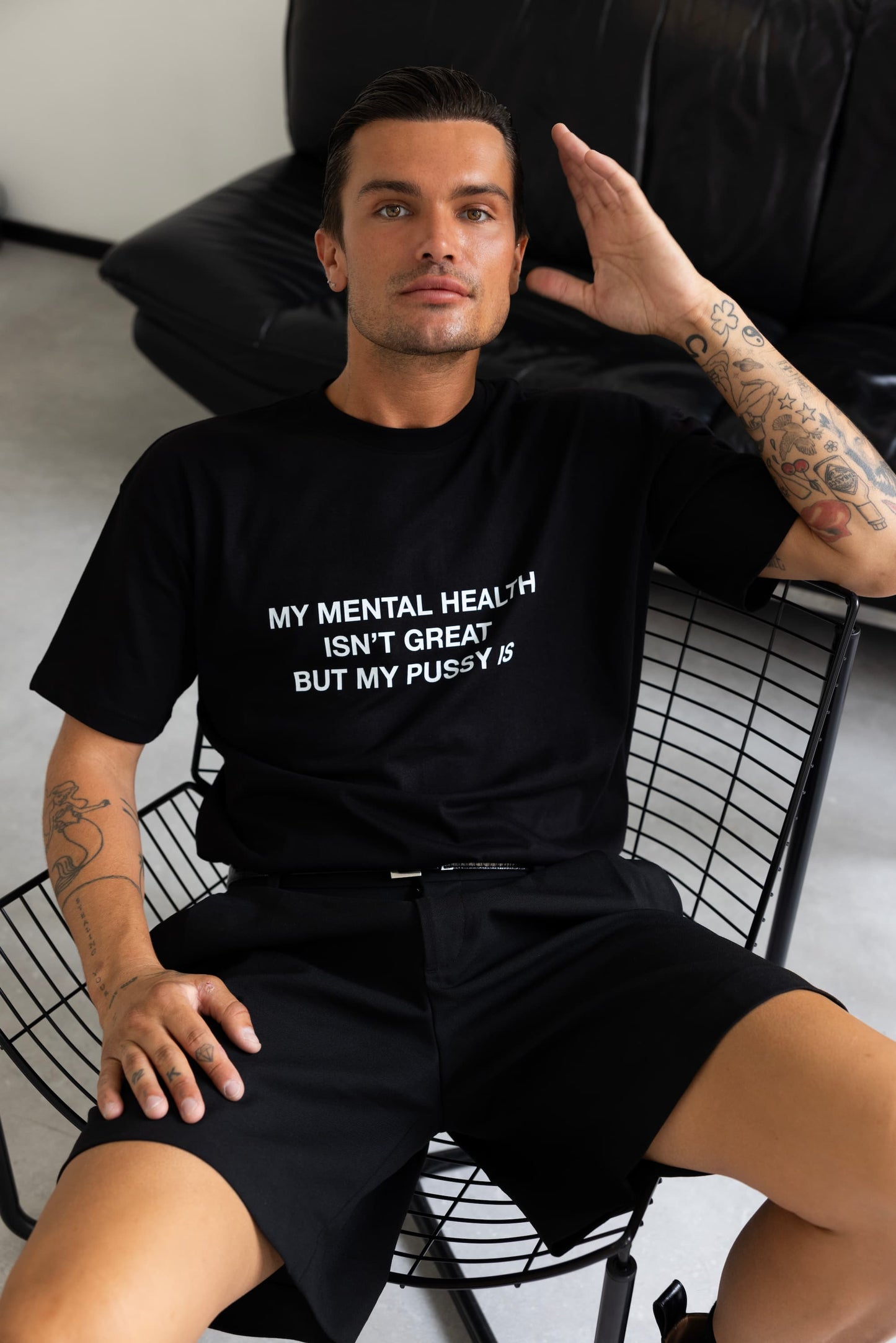 MENTAL HEALTH TEE BLACK